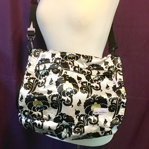 Amy Michelle Diaper Bag w Changing Mat - Picture 5 of 8